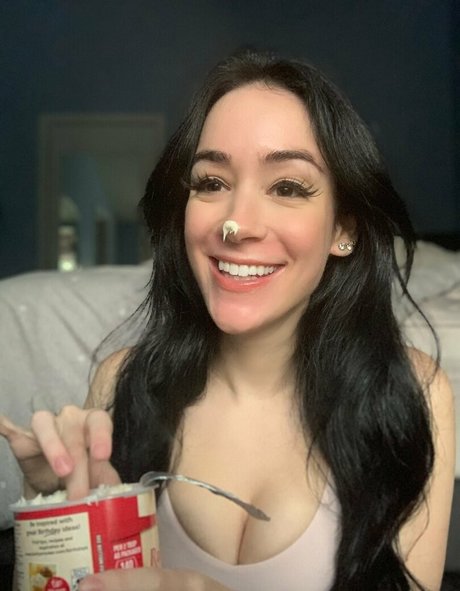 Foto desnuda filtrada de OnlyFans de Bellabeloved3