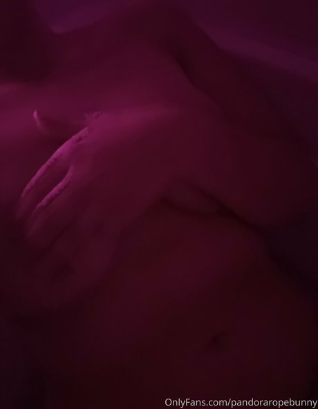 Foto desnuda filtrada de OnlyFans de Pandorabunny