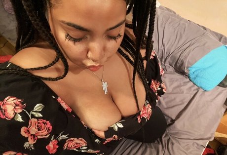 Mona Luvismona