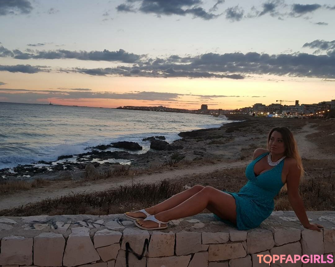 Foto desnuda filtrada de OnlyFans de Curvygirl89 #21 Foto desnuda filtrada de OnlyFans de Curvygirl89 #21