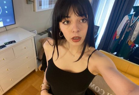 Foto desnuda filtrada de OnlyFans de Ezsy