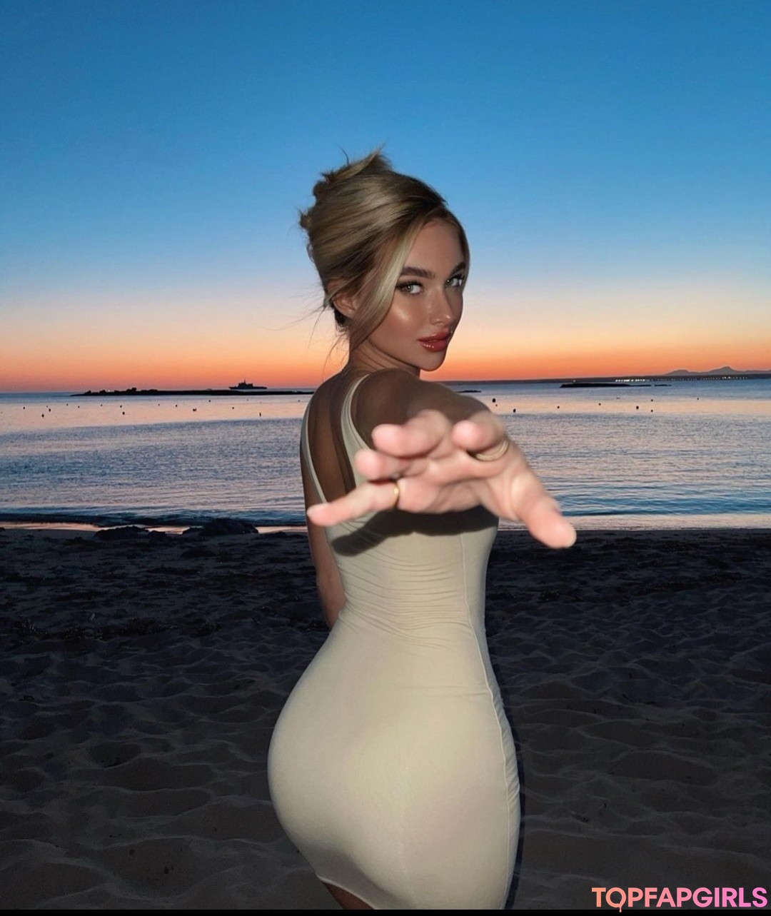 Foto desnuda filtrada de OnlyFans de Antonia Freya Lydia #146 Foto desnuda filtrada de OnlyFans de Antonia Freya Lydia #146