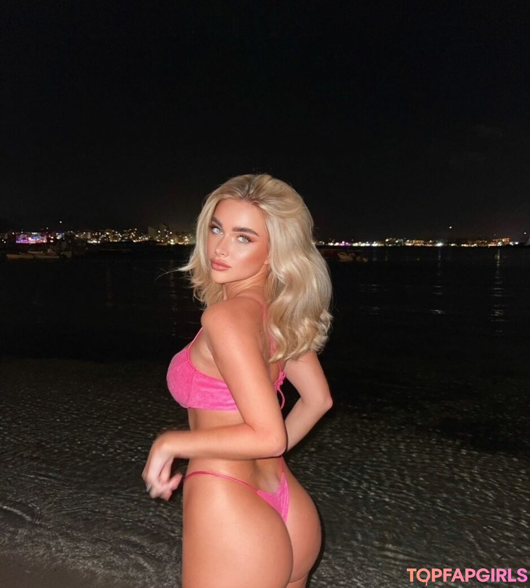 Foto desnuda filtrada de OnlyFans de Antonia Freya Lydia #16 Foto desnuda filtrada de OnlyFans de Antonia Freya Lydia #16