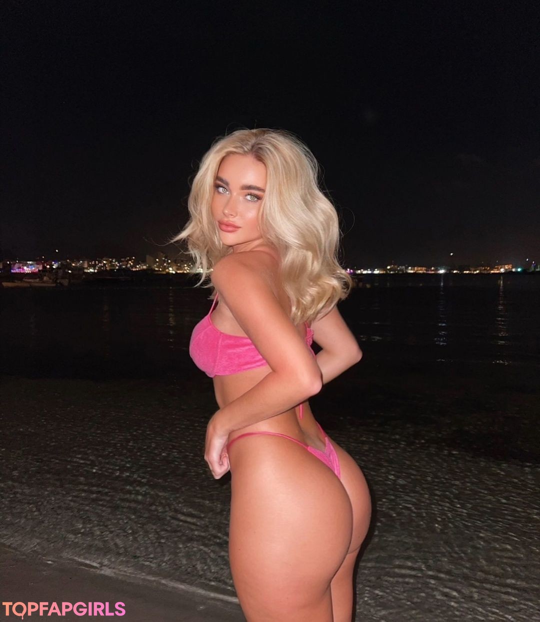 Foto desnuda filtrada de OnlyFans de Antonia Freya Lydia #86 Foto desnuda filtrada de OnlyFans de Antonia Freya Lydia #86