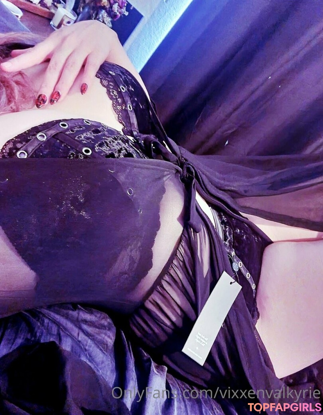 Foto desnuda filtrada de OnlyFans de Vixxenvalkyrie #109 Foto desnuda filtrada de OnlyFans de Vixxenvalkyrie #109