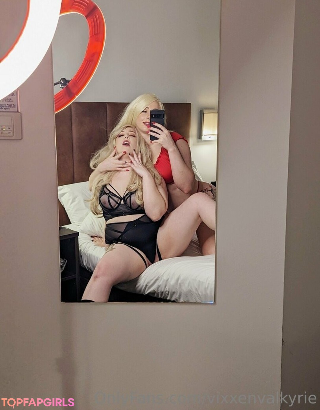 Foto desnuda filtrada de OnlyFans de Vixxenvalkyrie #156 Foto desnuda filtrada de OnlyFans de Vixxenvalkyrie #156