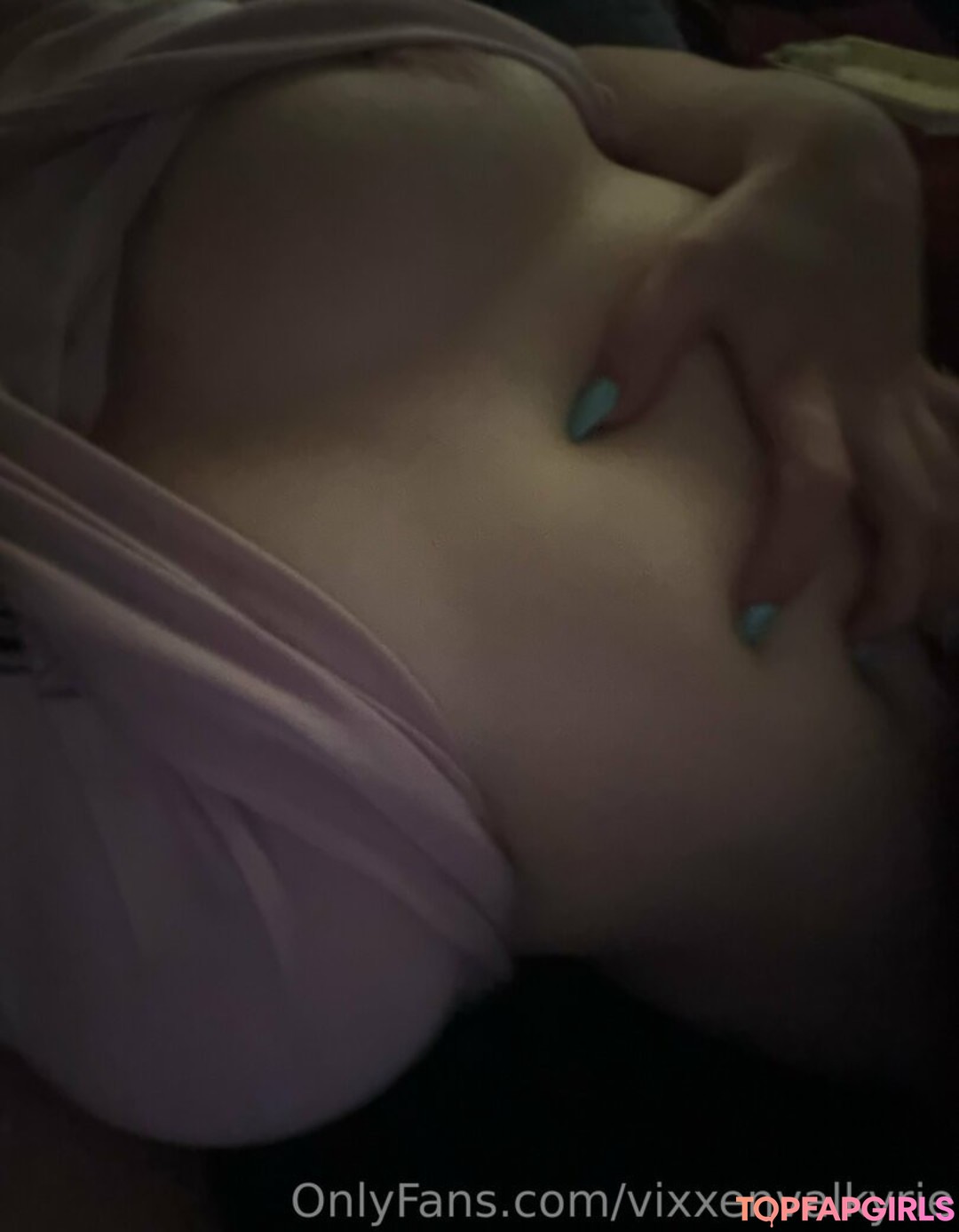 Foto desnuda filtrada de OnlyFans de Vixxenvalkyrie #239 Foto desnuda filtrada de OnlyFans de Vixxenvalkyrie #239