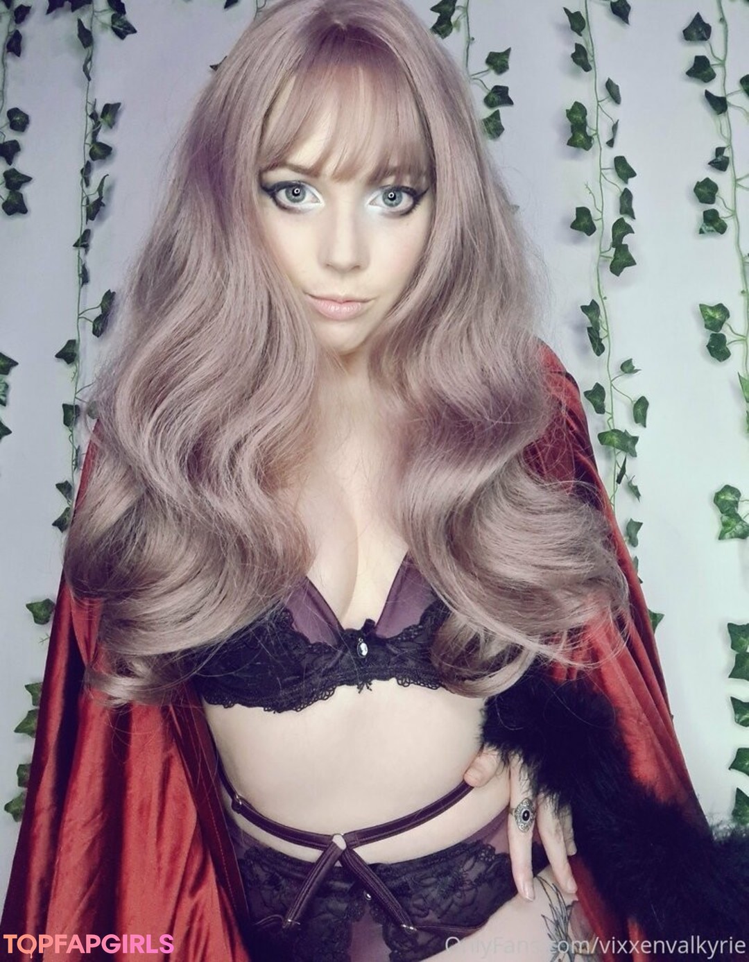 Foto desnuda filtrada de OnlyFans de Vixxenvalkyrie #62 Foto desnuda filtrada de OnlyFans de Vixxenvalkyrie #62