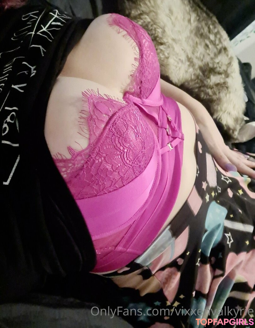 Foto desnuda filtrada de OnlyFans de Vixxenvalkyrie #89 Foto desnuda filtrada de OnlyFans de Vixxenvalkyrie #89