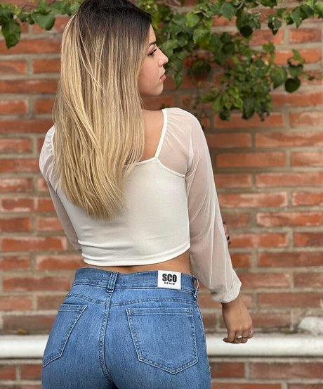 Valentina Legaria