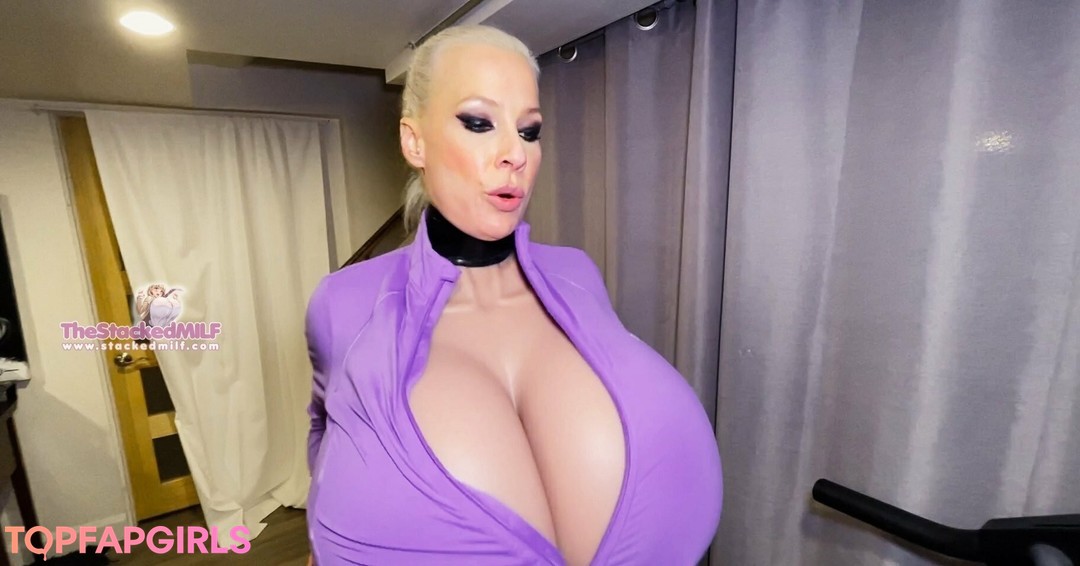 Foto desnuda filtrada de OnlyFans de Thebustysasha #253 Foto desnuda filtrada de OnlyFans de Thebustysasha #253