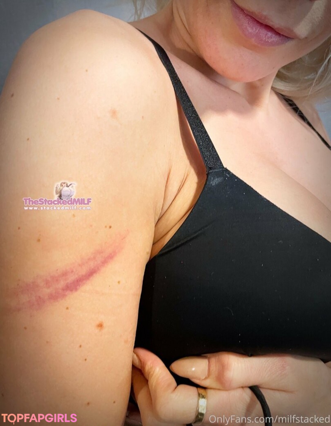 Foto desnuda filtrada de OnlyFans de Thebustysasha #350 Foto desnuda filtrada de OnlyFans de Thebustysasha #350