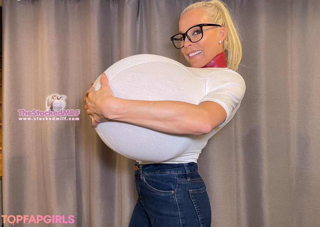 Foto desnuda filtrada de OnlyFans de Thebustysasha #437 Foto desnuda filtrada de OnlyFans de Thebustysasha #437