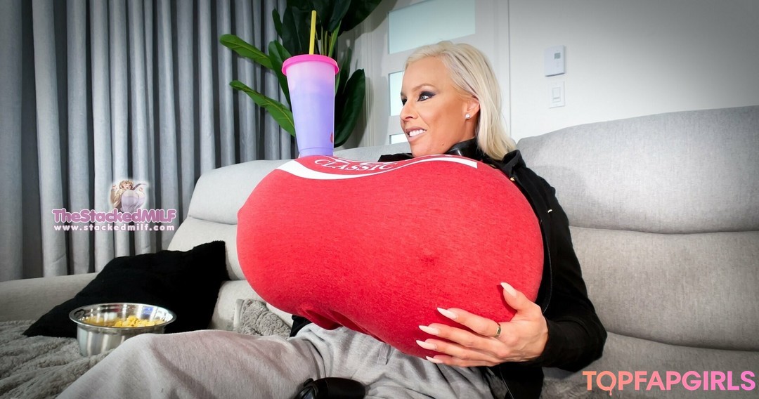 Foto desnuda filtrada de OnlyFans de Thebustysasha #650 Foto desnuda filtrada de OnlyFans de Thebustysasha #650