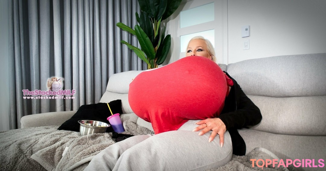 Foto desnuda filtrada de OnlyFans de Thebustysasha #658 Foto desnuda filtrada de OnlyFans de Thebustysasha #658