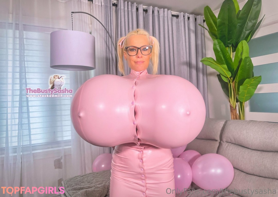 Foto desnuda filtrada de OnlyFans de Thebustysasha #747 Foto desnuda filtrada de OnlyFans de Thebustysasha #747