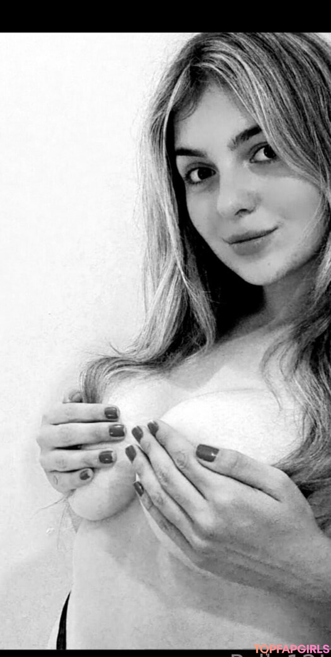 Foto desnuda filtrada de OnlyFans de Biacamargo12 #4 Foto desnuda filtrada de OnlyFans de Biacamargo12 #4