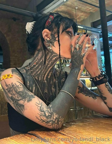 Yolandiblack