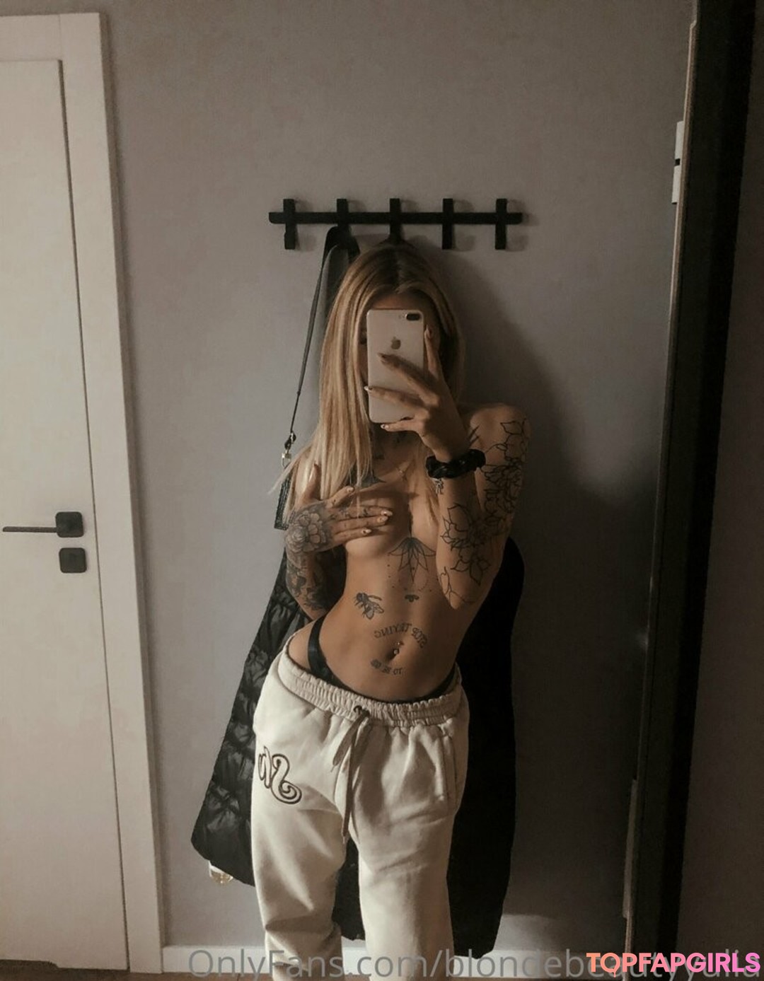 Foto desnuda filtrada de OnlyFans de Blondebeautyyulia #29 Foto desnuda filtrada de OnlyFans de Blondebeautyyulia #29