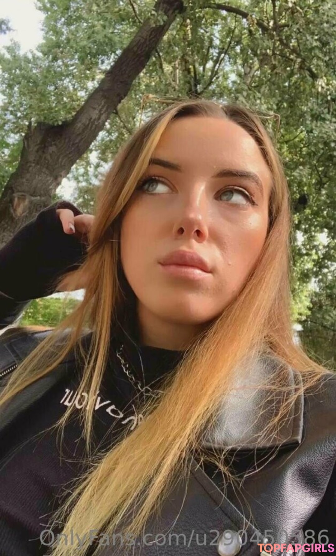 Foto desnuda filtrada de OnlyFans de Nightmuffin #10 Foto desnuda filtrada de OnlyFans de Nightmuffin #10