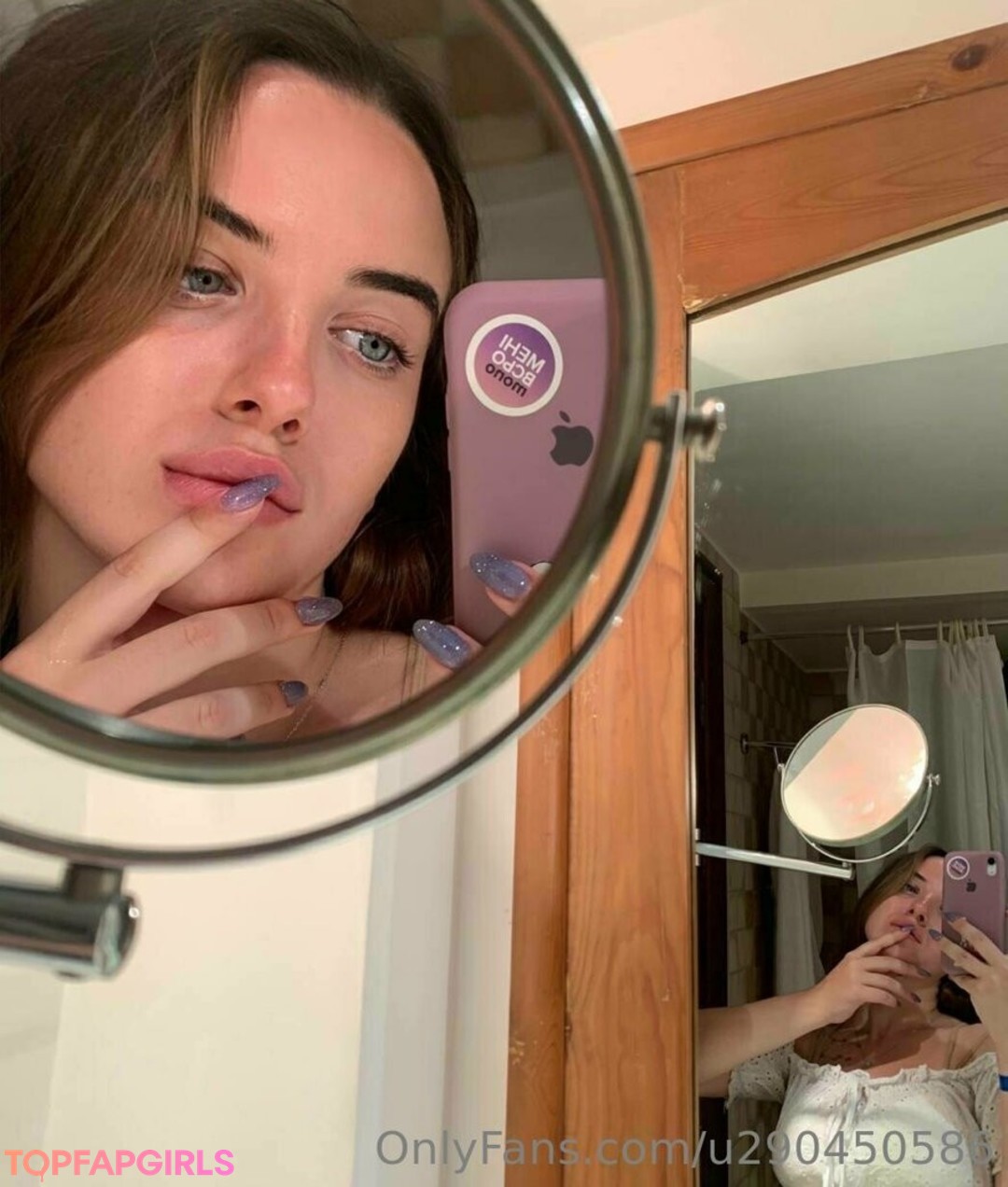 Foto desnuda filtrada de OnlyFans de Nightmuffin #12 Foto desnuda filtrada de OnlyFans de Nightmuffin #12