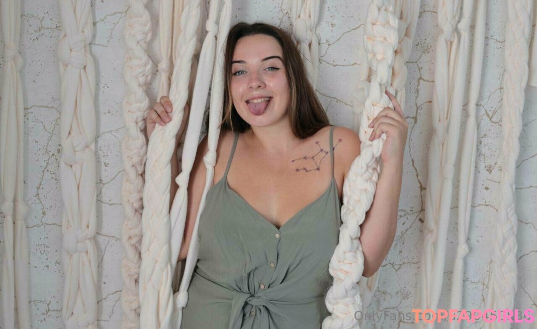 Foto desnuda filtrada de OnlyFans de Nightmuffin #2 Foto desnuda filtrada de OnlyFans de Nightmuffin #2