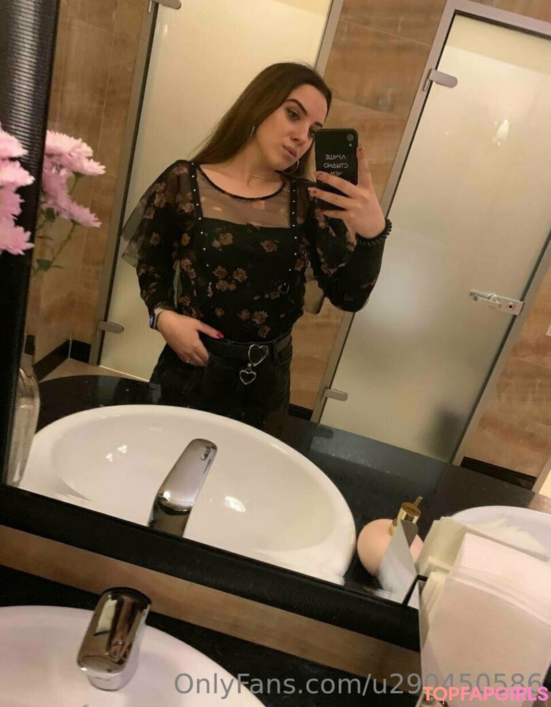 Foto desnuda filtrada de OnlyFans de Nightmuffin #23 Foto desnuda filtrada de OnlyFans de Nightmuffin #23