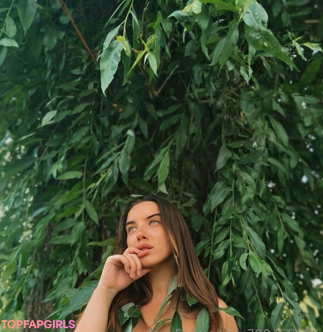 Foto desnuda filtrada de OnlyFans de Nightmuffin #4 Foto desnuda filtrada de OnlyFans de Nightmuffin #4