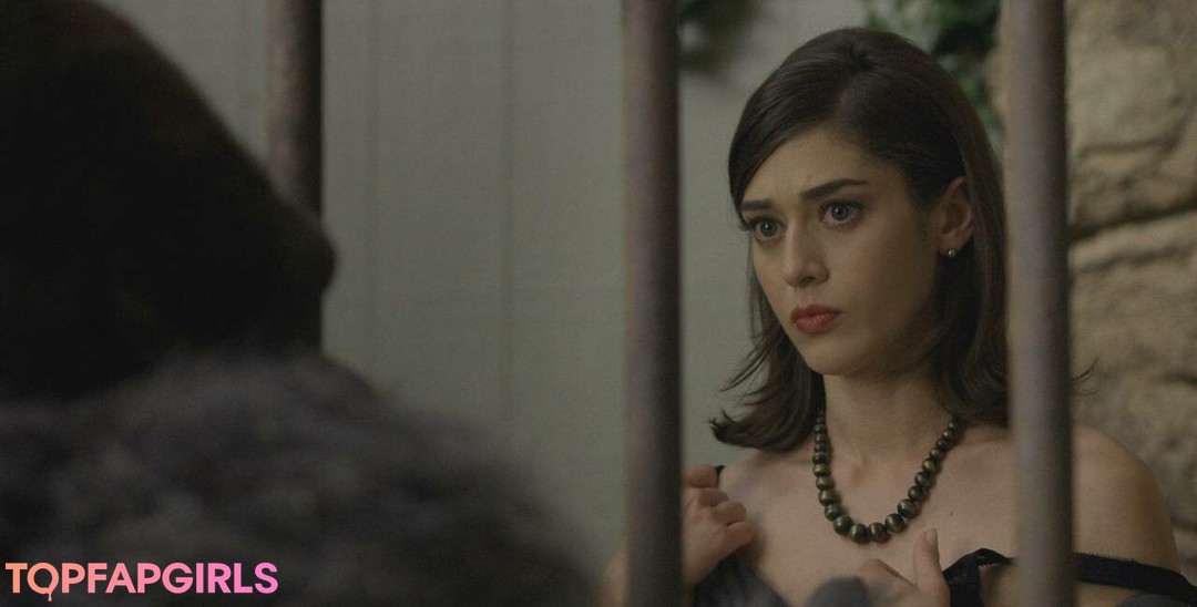 Foto desnuda filtrada de OnlyFans de Lizzy Caplan #28 Foto desnuda filtrada de OnlyFans de Lizzy Caplan #28