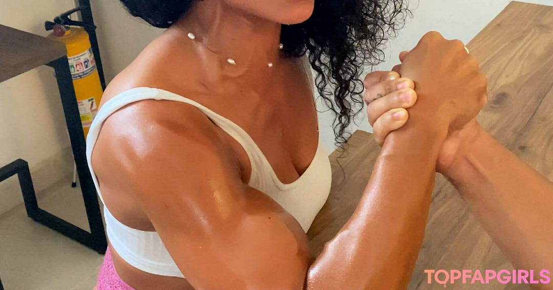 Foto desnuda filtrada de OnlyFans de Brendabiceps #77 Foto desnuda filtrada de OnlyFans de Brendabiceps #77