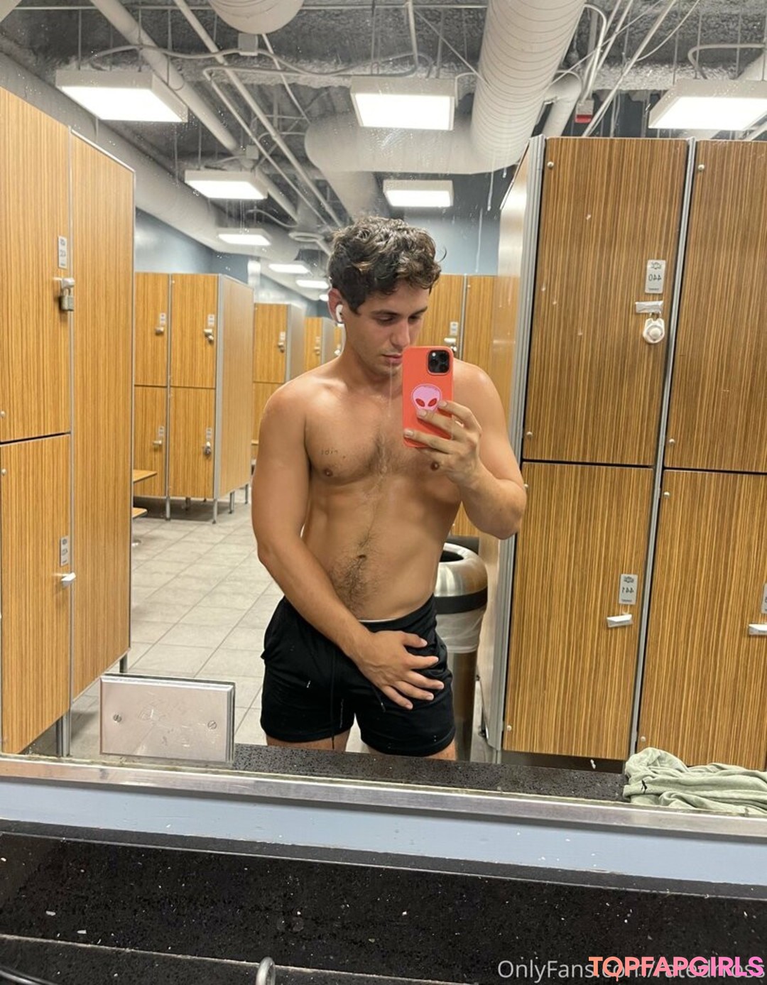 Foto desnuda filtrada de OnlyFans de Ratedrross #20 Foto desnuda filtrada de OnlyFans de Ratedrross #20