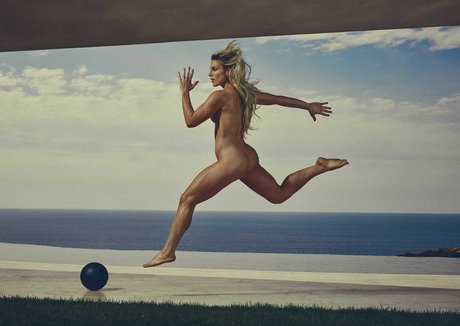 Julie Ertz