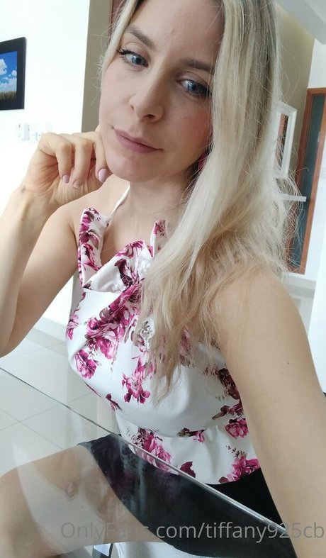 Foto desnuda filtrada de OnlyFans de Celinebbyx
