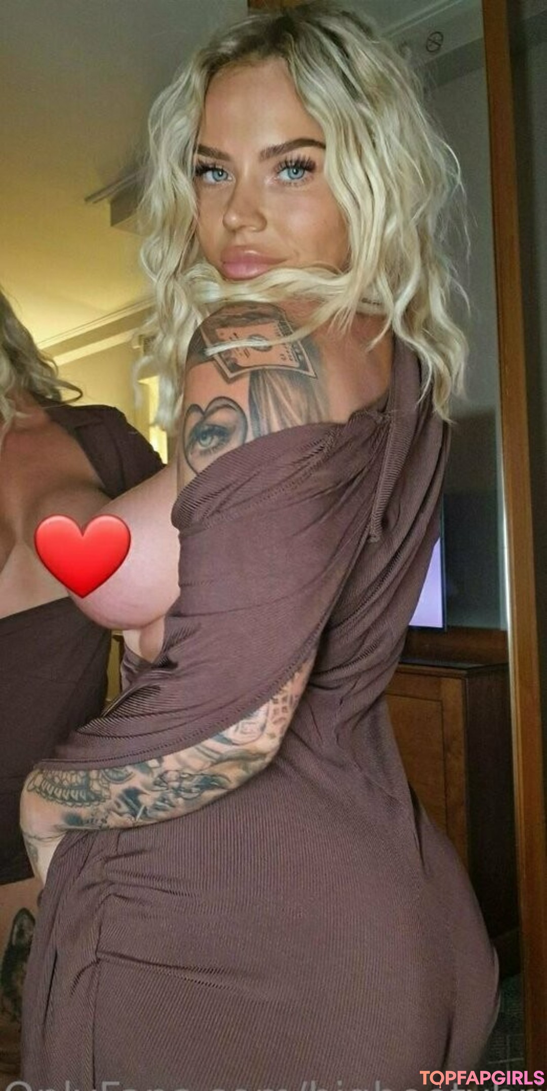 Foto desnuda filtrada de OnlyFans de Bigbootybritish #88 Foto desnuda filtrada de OnlyFans de Bigbootybritish #88