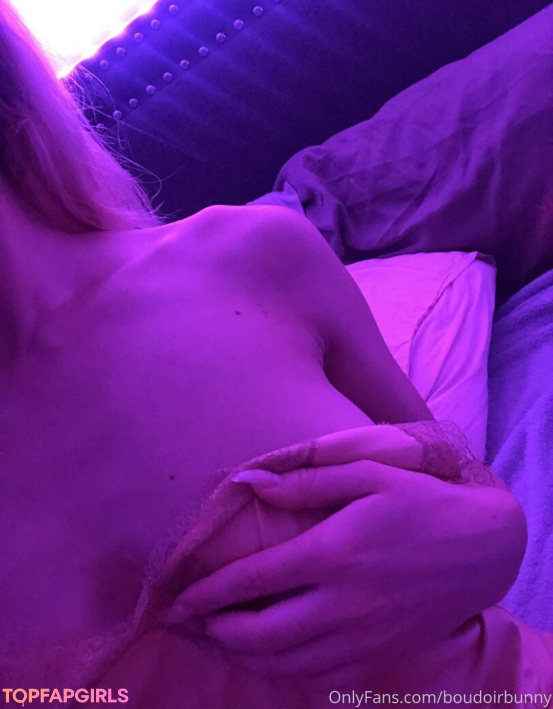 Foto desnuda filtrada de OnlyFans de Boudoirbunny #23 Foto desnuda filtrada de OnlyFans de Boudoirbunny #23