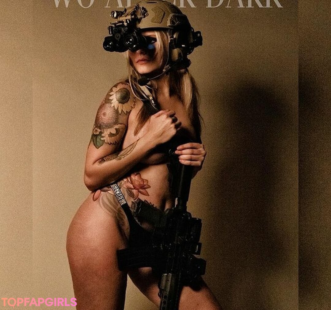 Foto desnuda filtrada de OnlyFans de Girls With Guns #108 Foto desnuda filtrada de OnlyFans de Girls With Guns #108