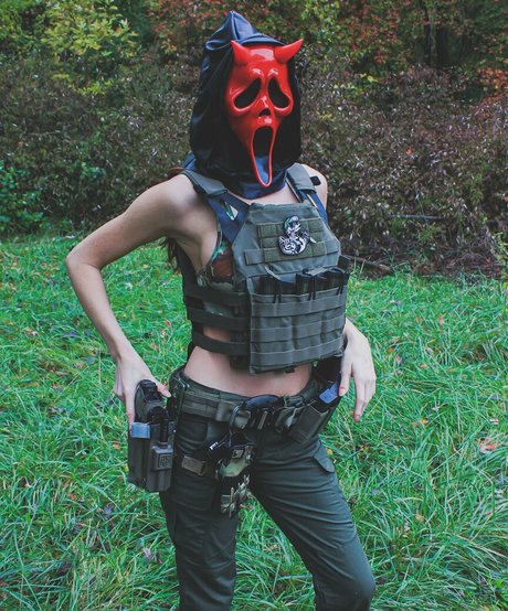 Girls With Guns