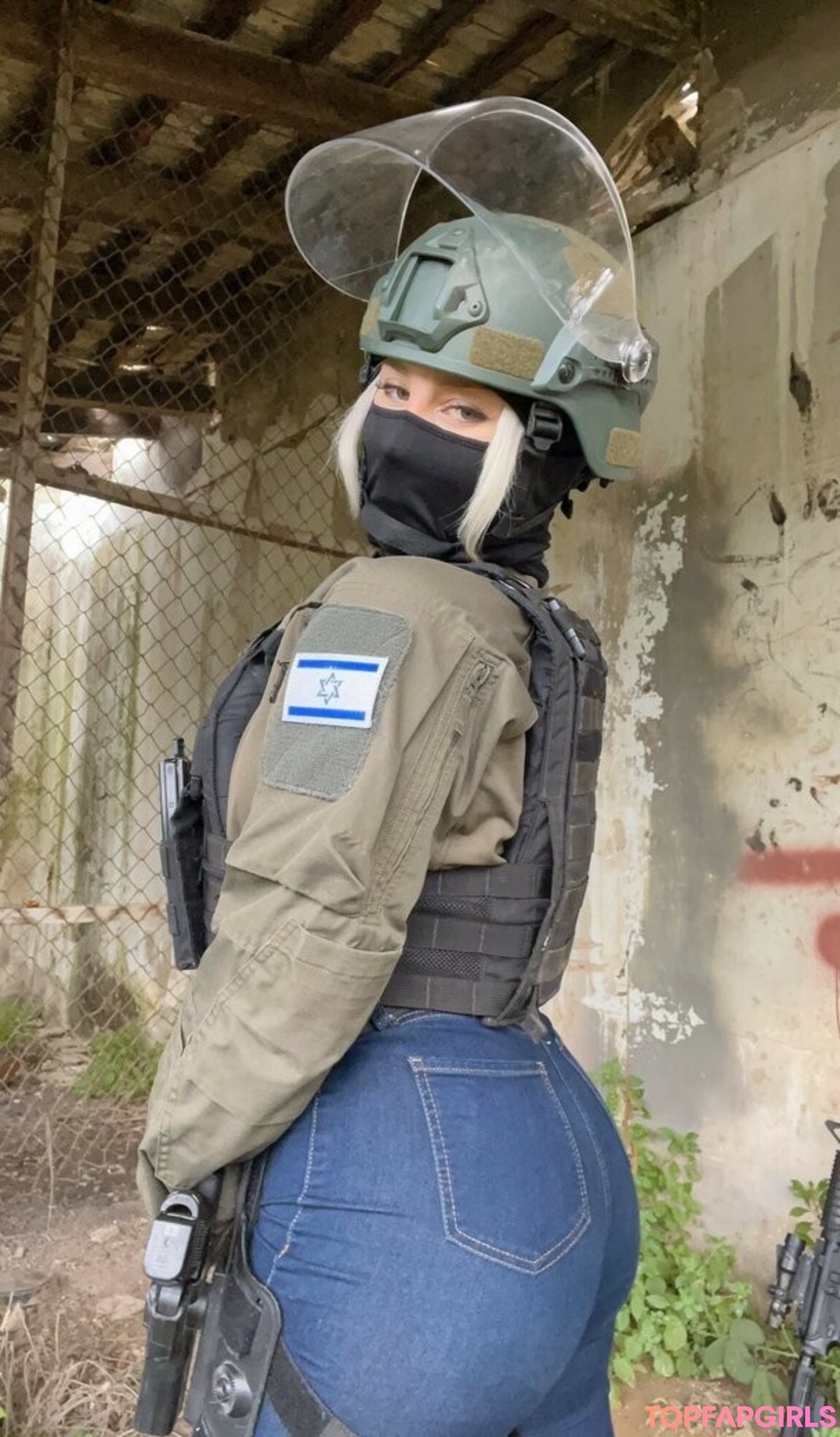 Foto desnuda filtrada de OnlyFans de Girls With Guns #560 Foto desnuda filtrada de OnlyFans de Girls With Guns #560