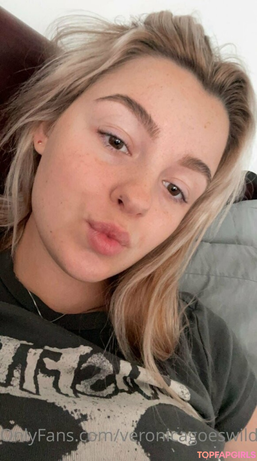 Foto desnuda filtrada de OnlyFans de Veronicagoeswild #5 Foto desnuda filtrada de OnlyFans de Veronicagoeswild #5