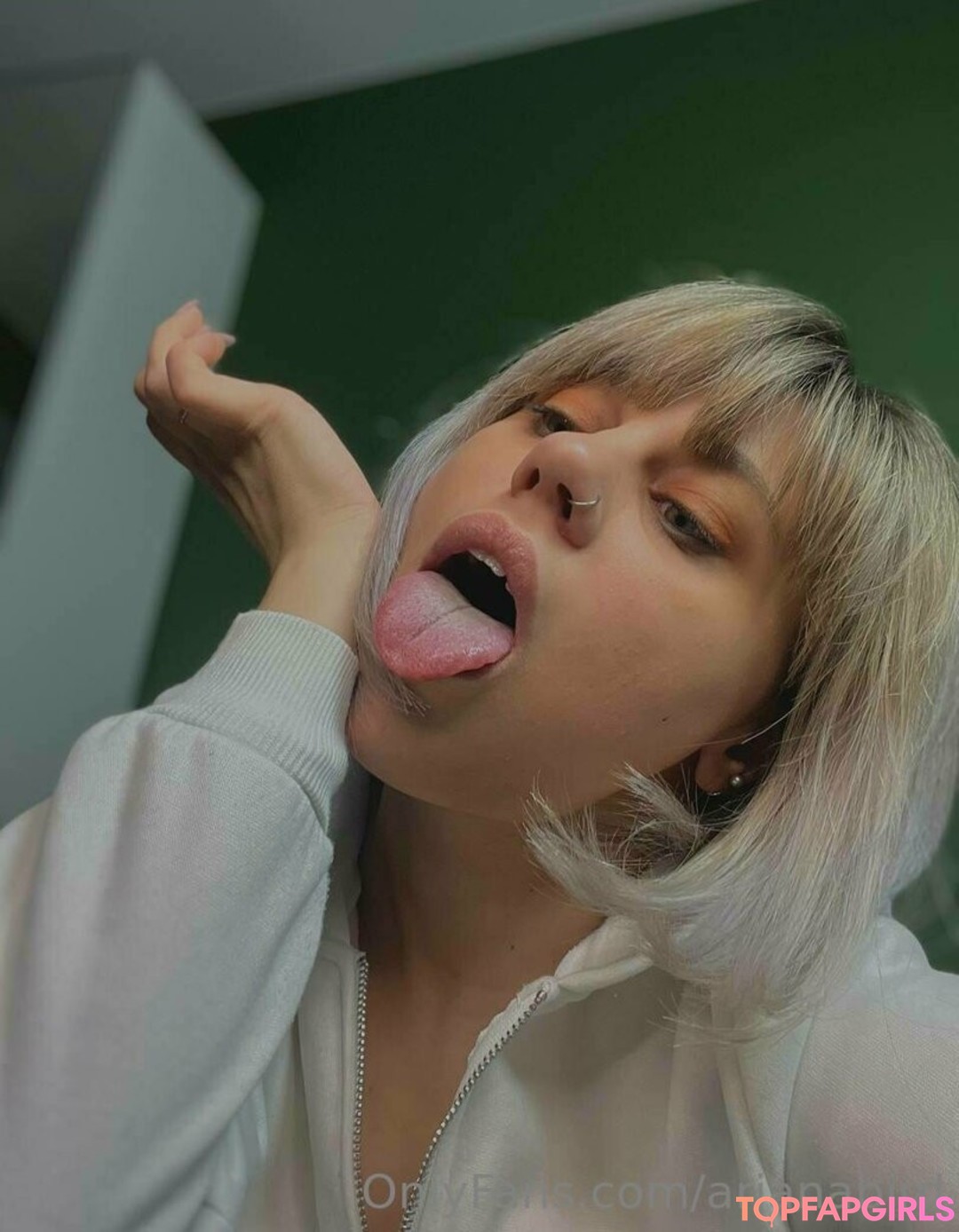 Foto desnuda filtrada de OnlyFans de Arianabird #35 Foto desnuda filtrada de OnlyFans de Arianabird #35