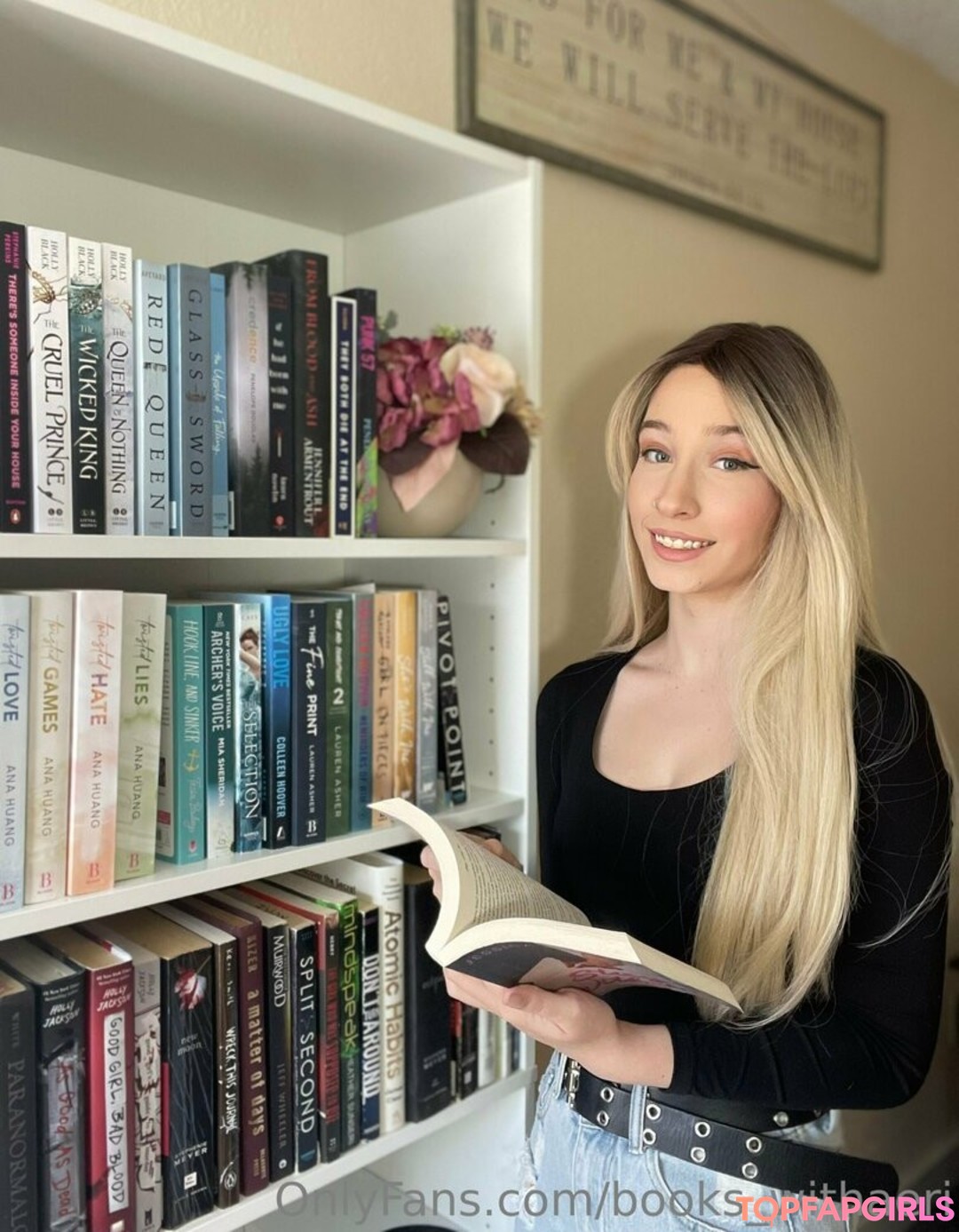 Foto desnuda filtrada de OnlyFans de Bookswithaeri #20 Foto desnuda filtrada de OnlyFans de Bookswithaeri #20