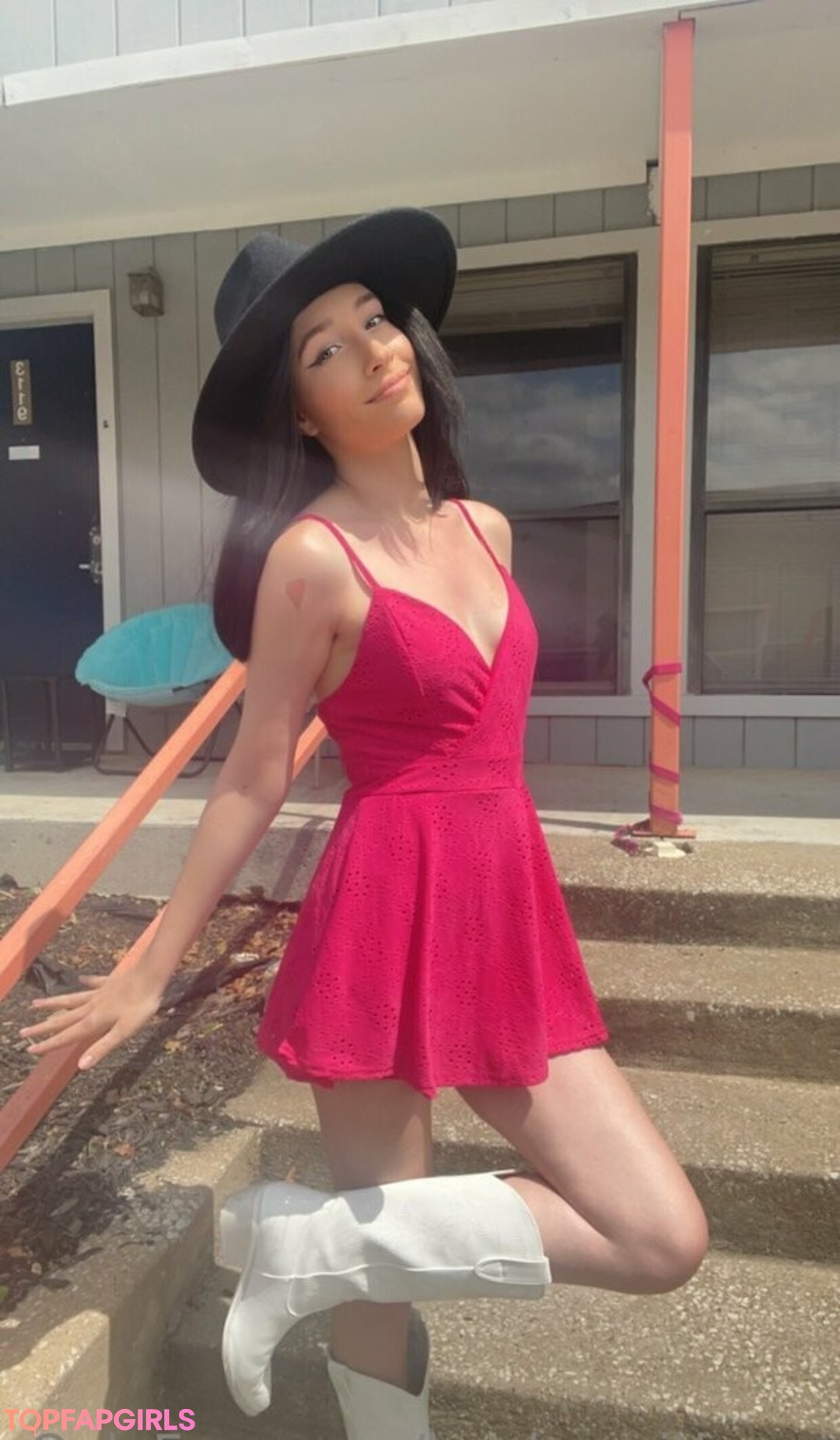Foto desnuda filtrada de OnlyFans de Bookswithaeri #29 Foto desnuda filtrada de OnlyFans de Bookswithaeri #29