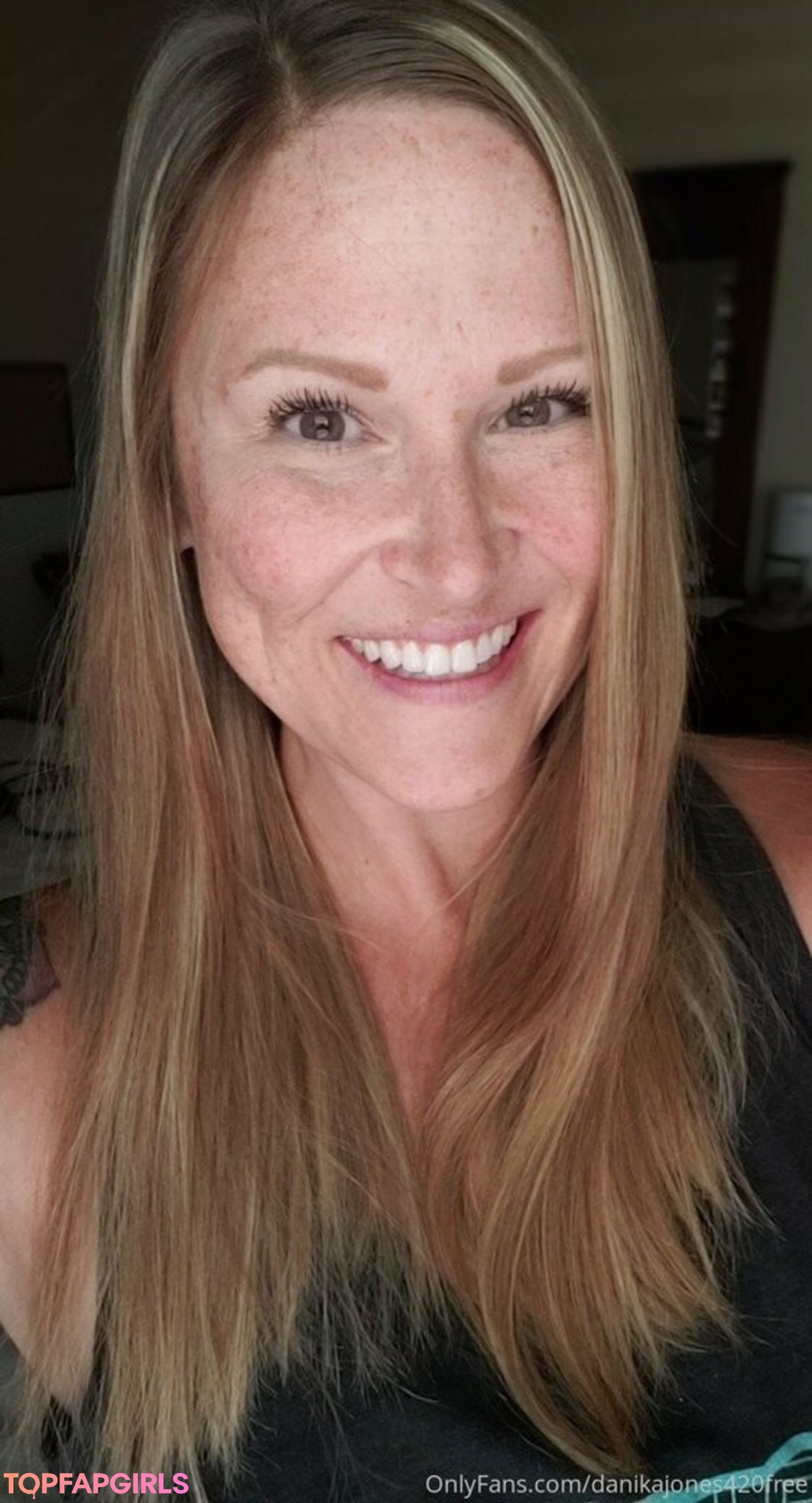 Foto desnuda filtrada de OnlyFans de Danikajones420free #85 Foto desnuda filtrada de OnlyFans de Danikajones420free #85