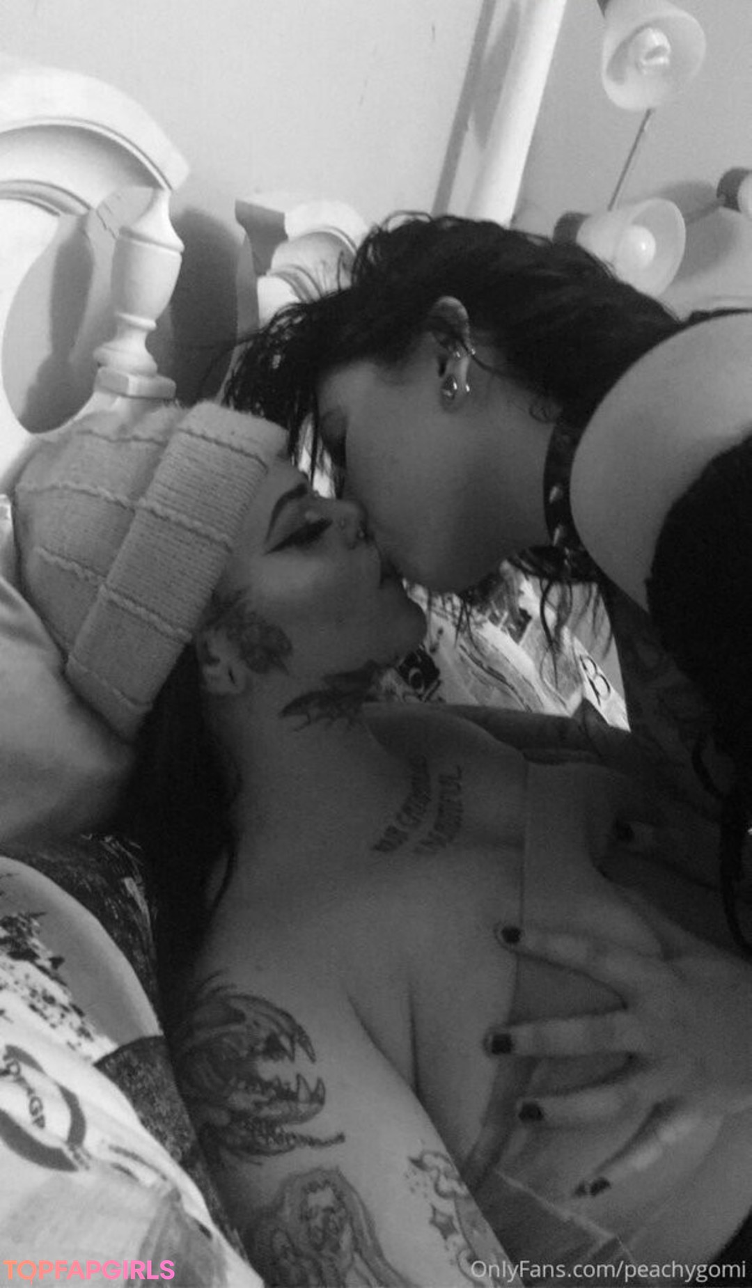 Foto desnuda filtrada de OnlyFans de Doingpeachy #11 Foto desnuda filtrada de OnlyFans de Doingpeachy #11