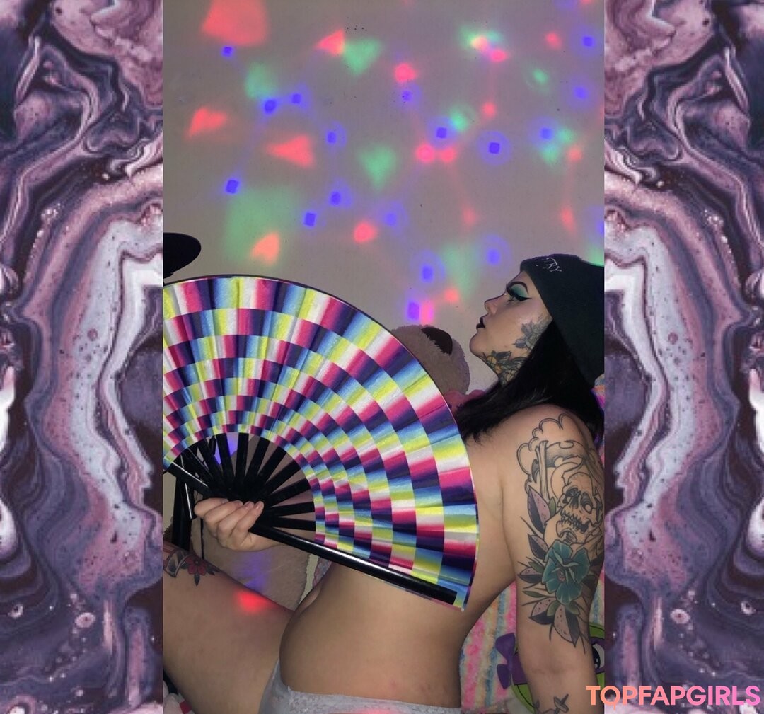 Foto desnuda filtrada de OnlyFans de Doingpeachy #16 Foto desnuda filtrada de OnlyFans de Doingpeachy #16