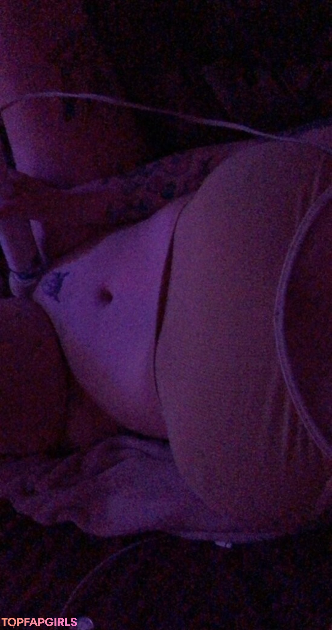 Foto desnuda filtrada de OnlyFans de Doingpeachy #74 Foto desnuda filtrada de OnlyFans de Doingpeachy #74