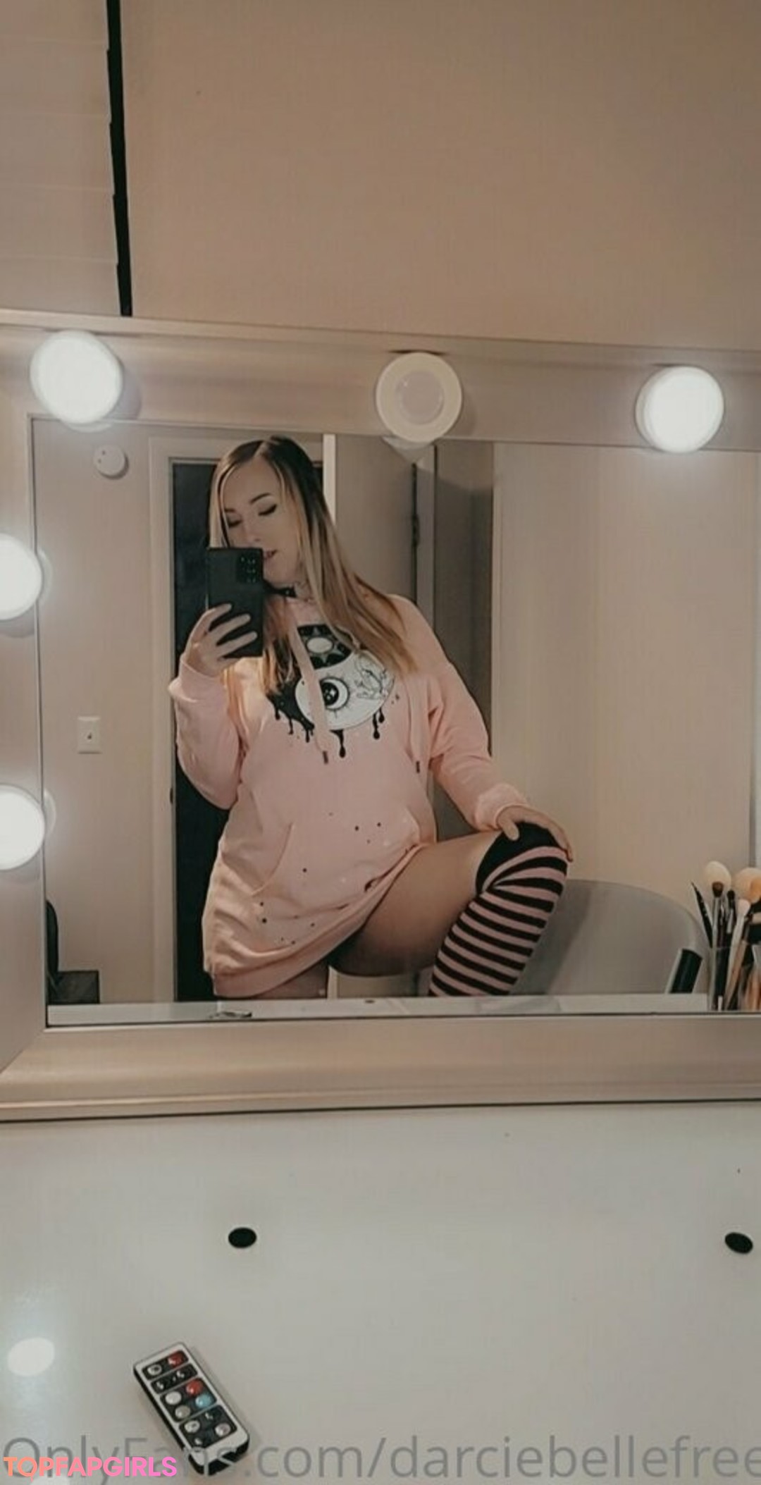 Foto desnuda filtrada de OnlyFans de Darciebellefree #22 Foto desnuda filtrada de OnlyFans de Darciebellefree #22