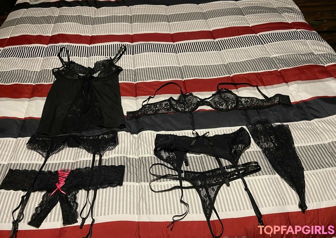 Foto desnuda filtrada de OnlyFans de Swingingset #59 Foto desnuda filtrada de OnlyFans de Swingingset #59