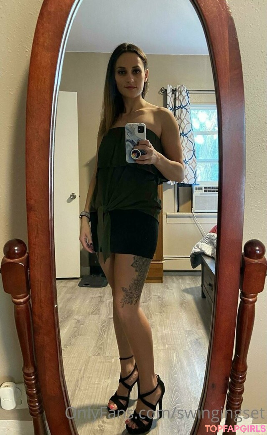 Foto desnuda filtrada de OnlyFans de Swingingset #70 Foto desnuda filtrada de OnlyFans de Swingingset #70