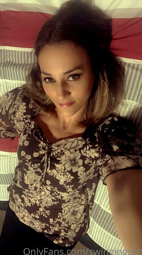 Foto desnuda filtrada de OnlyFans de Swingingset